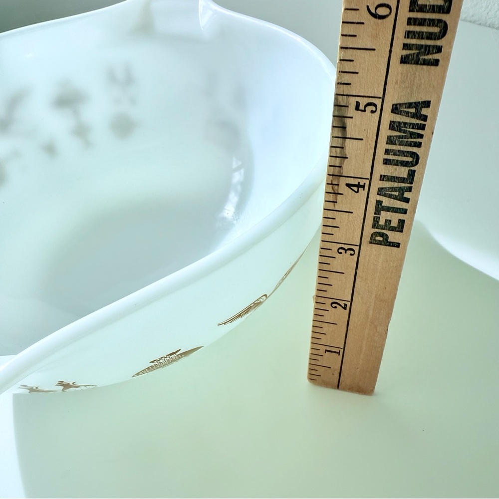 Vintage Pyrex Early American Cinderella Mixing Bowl #443 - 2.5 Qt - Picture 11 of 11